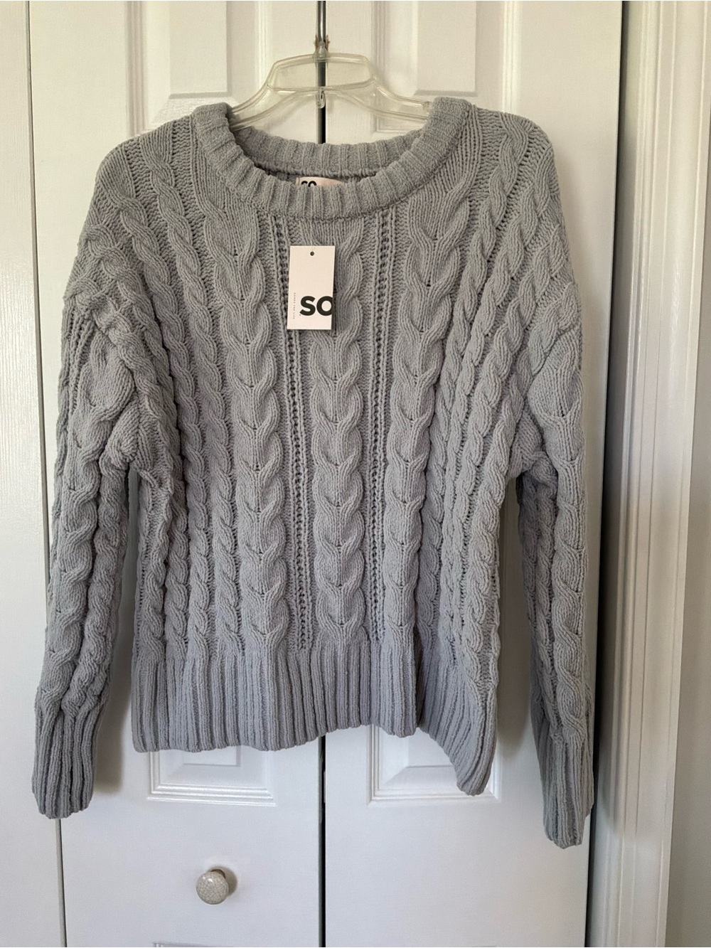 SO Kohl's Grey Cable Knit Crewneck Sweater NWT Size Medium Chunky Warm Cozy